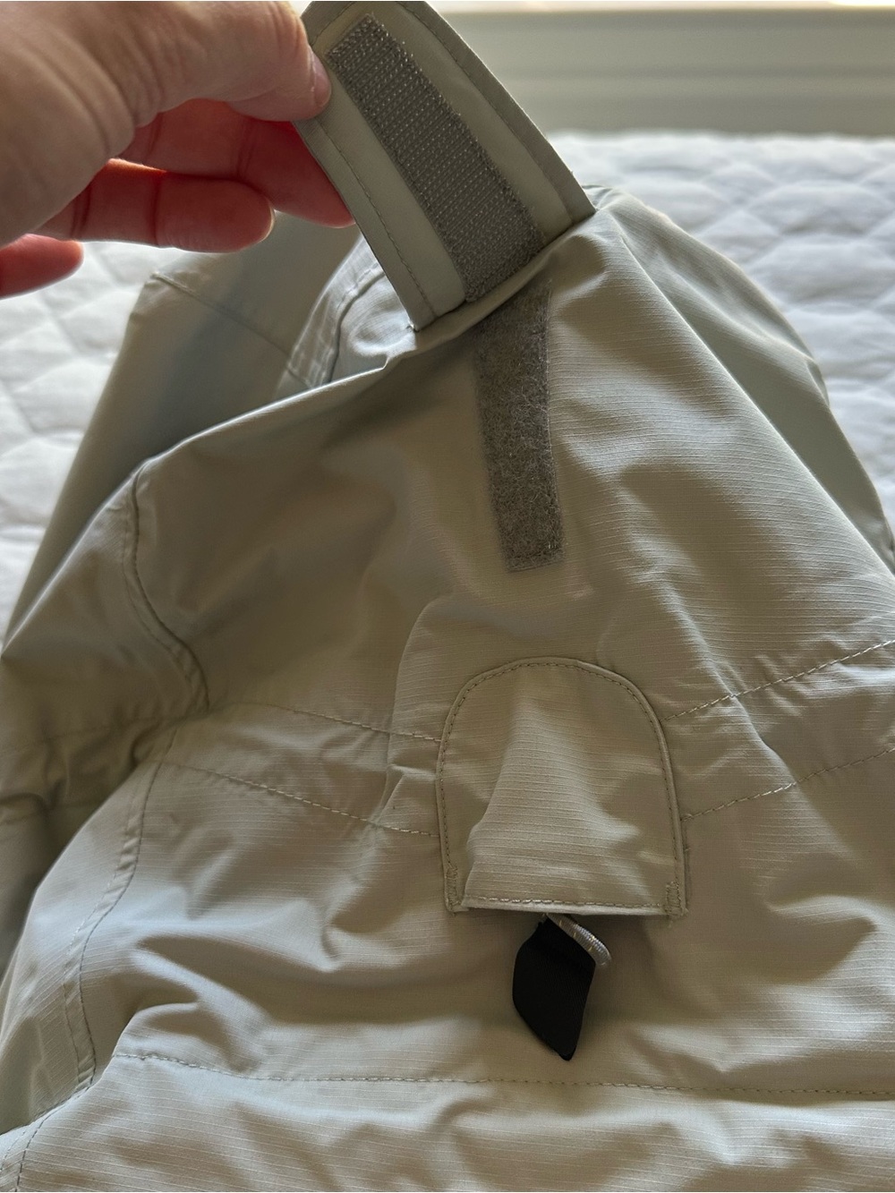 Hooded shell/rain jacket - Picture 5 of 16